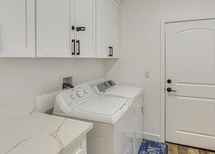 1 Block To Boat Launch! Bullhead Getaway * Bullhead City